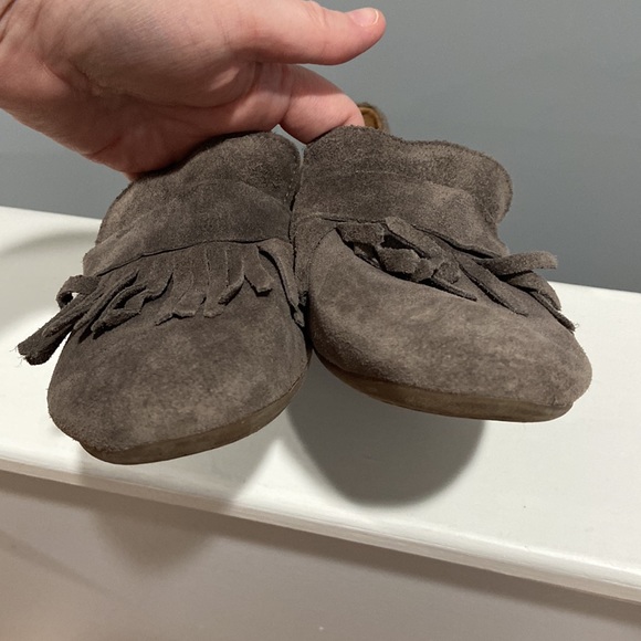 Born leather loafers with fringe beautiful gray EUC women's 9 - Picture 6 of 10